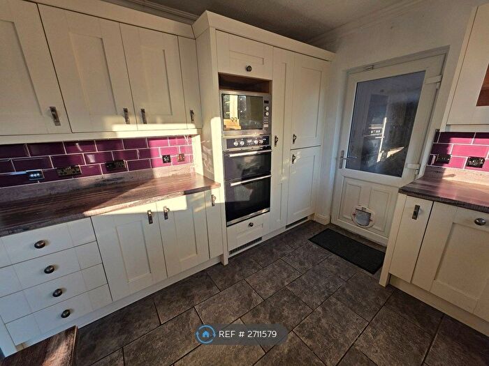 3 Bedroom Semi-Detached House To Rent In Rydal Road, Ferryhill, DL17