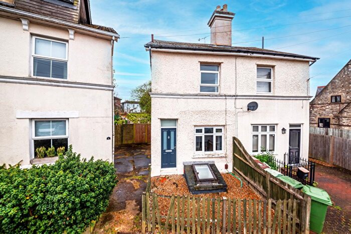 2 Bedroom Flat For Sale In Granville Road, Tunbridge Wells, TN1