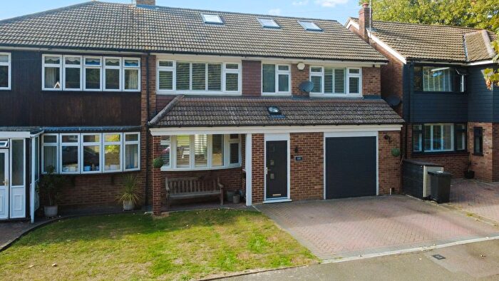 5 Bedroom Semi Detached House For Sale In Brookside Road, Istead Rise, DA13