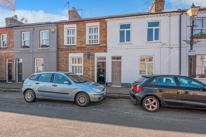 2 Bedroom Terraced House To Rent In Albert Street, Windsor, SL4