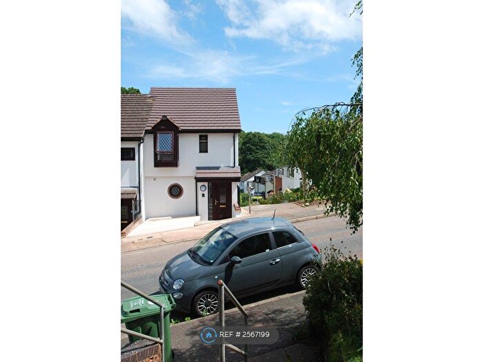 4 Bedroom Semi-Detached House To Rent In Elliott Close, Exeter, EX4