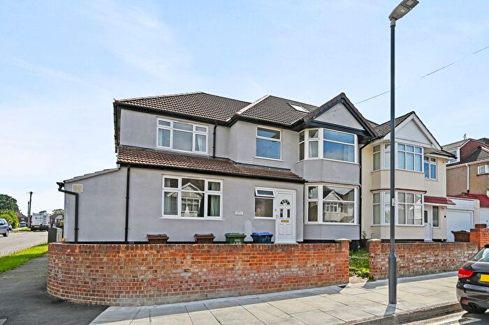 5 Bedroom End Of Terrace House To Rent In Park Lane, South Harrow, HA2