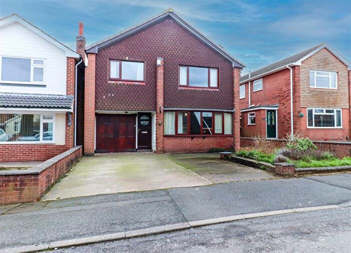 3 Bedroom Detached House For Sale In Manning View, Ilkeston, DE7