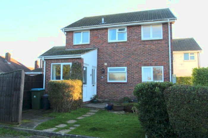 1 Bedroom Flat To Rent In Montpelier Road, East Preston, Littlehampton BN16