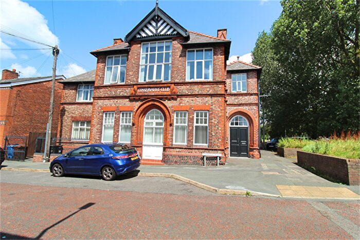 2 Bedroom Flat To Rent In Hapton Place, Heaton Norris, Stockport, SK4