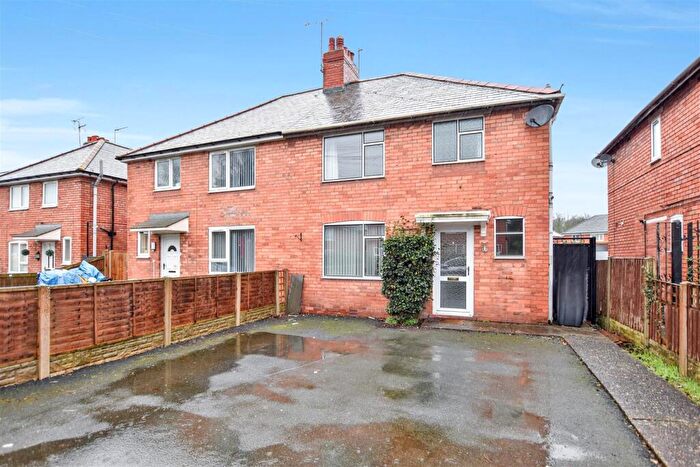 3 Bedroom Semi-Detached House For Sale In New Hall Road, Ruabon, Wrexham, LL14