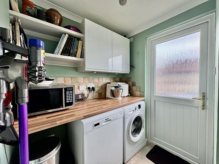 2 Bedroom Detached Bungalow For Sale In Stour Hill Park, West Stour, SP8