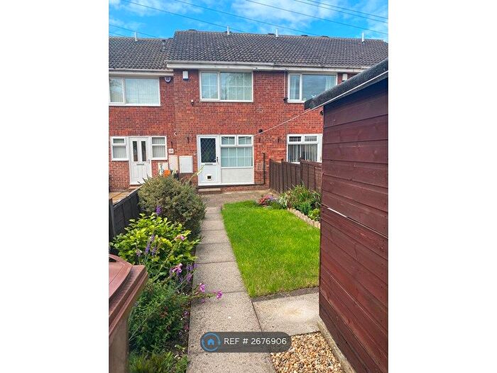 2 Bedroom Terraced House To Rent In Warrels Court, Leeds, LS13