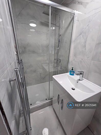 2 Bedroom Flat To Rent In Kensington Avenue, London, E12