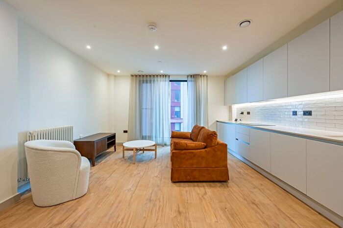 1 Bedroom Flat To Rent In Selbourne Road, Walthamstow, E17