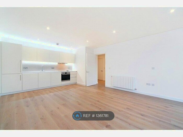 1 Bedroom Flat To Rent In Grayston House, London, SE3