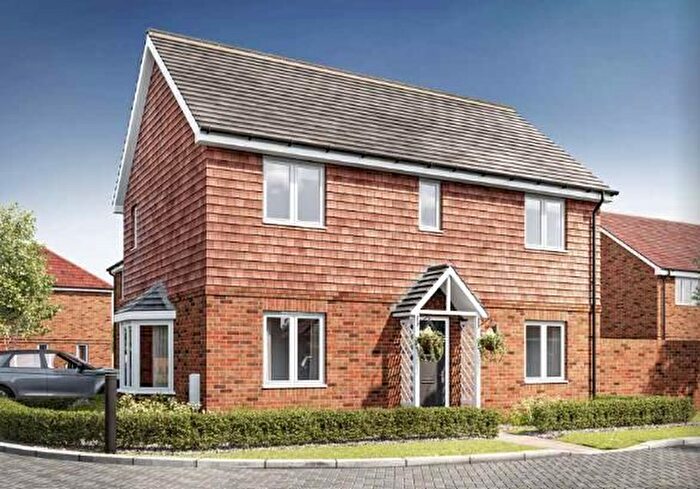 3 Bedroom Property To Rent In Herringbone Way, Hambrook, PO18