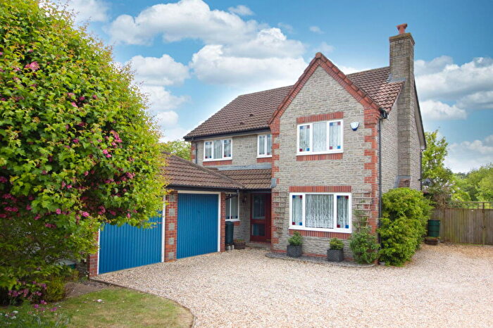 4 Bedroom Detached House For Sale In High Street, Wick, BS30