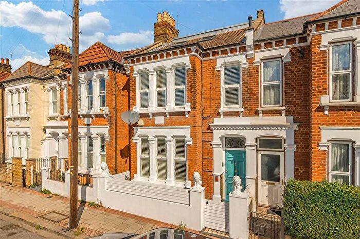 5 Bedroom Terraced House For Sale In Cathles Road, Balham, SW12