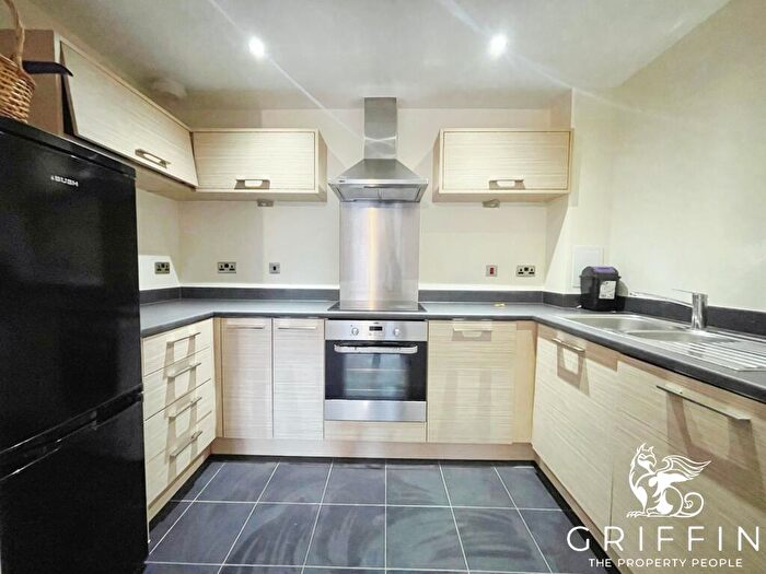 1 Bedroom Flat To Rent In Draper Close, Grays, RM20