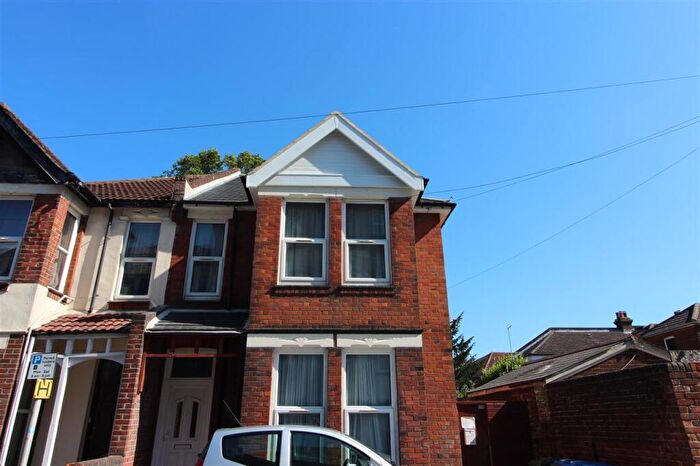 3 Bedroom Semi-Detached House To Rent In Handel Road, Southampton, SO15