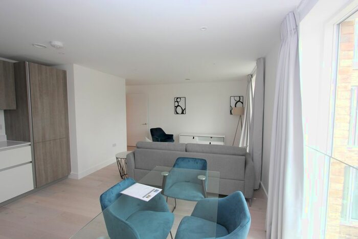 1 Bedroom Flat For Sale In Exmoor Street, Ladbroke Grove, London, W10