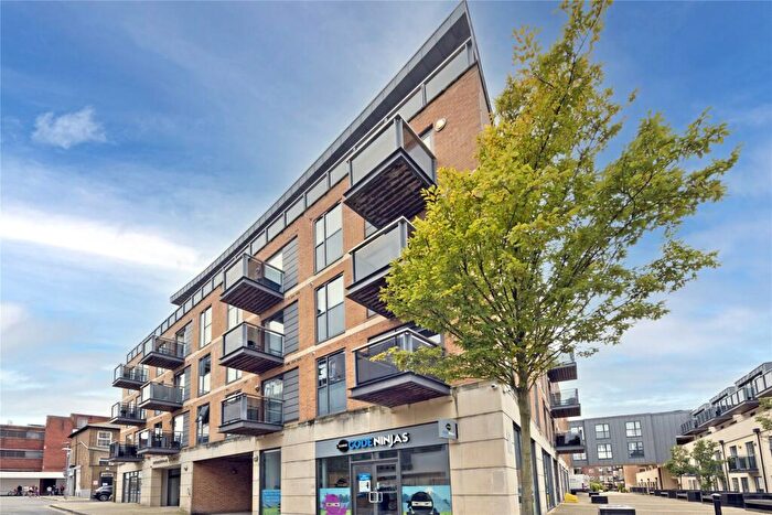 2 Bedroom Flat For Sale In St. Mary's Road, Surbiton, KT6