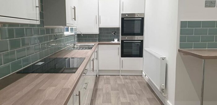 6 Bedroom Terraced House To Rent In Monson Street - Bed, LN5