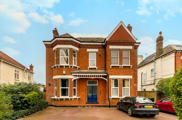2 Bedroom Flat To Rent In Cator Road, London, SE26