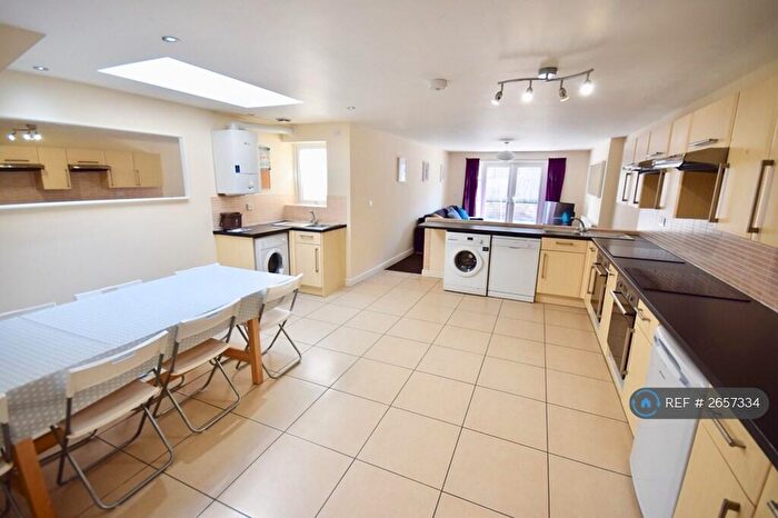 9 Bedroom Terraced House To Rent In Coburn Street, Cardiff, CF24