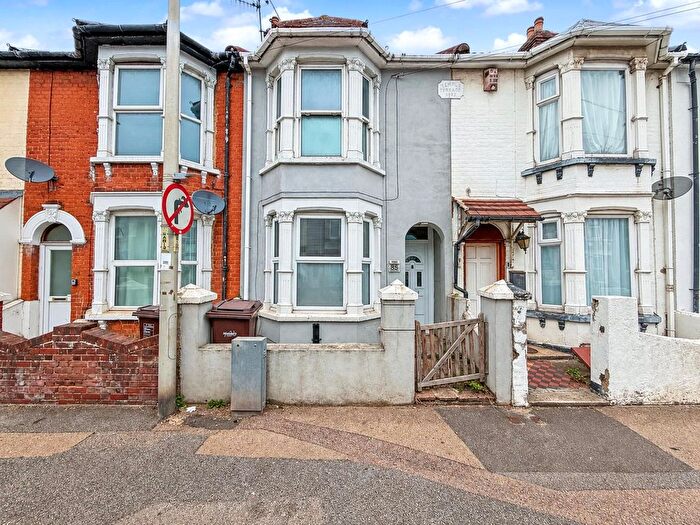 3 Bedroom Terraced House For Sale In Rainham Road, Gillingham, Kent, ME7