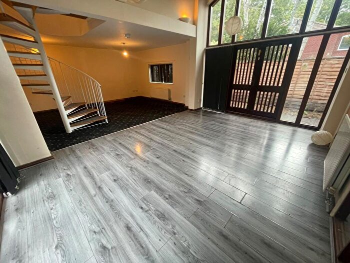 2 Bedroom Garage / Parking To Rent In Church Road, Yardley, Birmingham, West Midlands, B33