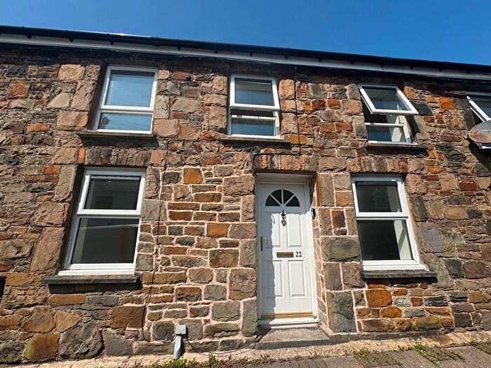1 Bedroom Flat To Rent In Llywelyn Street, Ogmore Vale, Bridgend, CF32