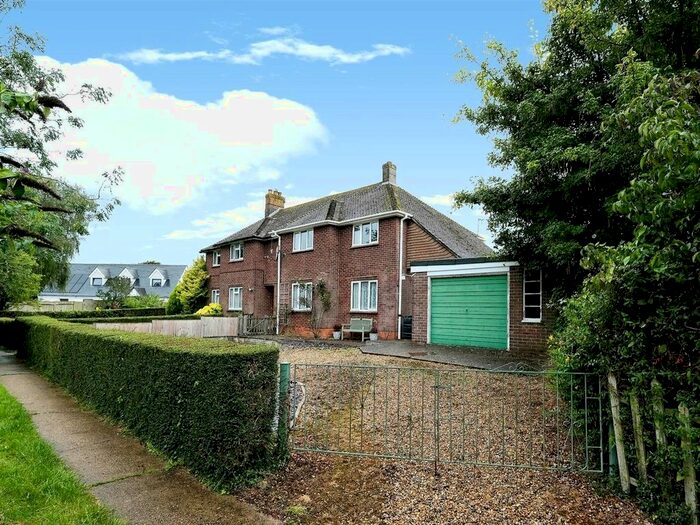 3 Bedroom Semi-Detached House For Sale In Bible Fields, Dummer, Basingstoke, RG25