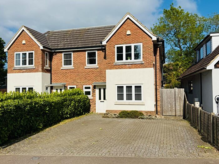 3 Bedroom Semi-Detached House For Sale In Bredhurst Road, Wigmore, Gillingham, ME8