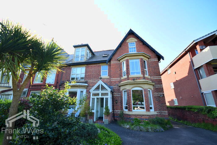 1 Bedroom Apartment For Sale In St Annes Road East, Lytham St Annes, FY8