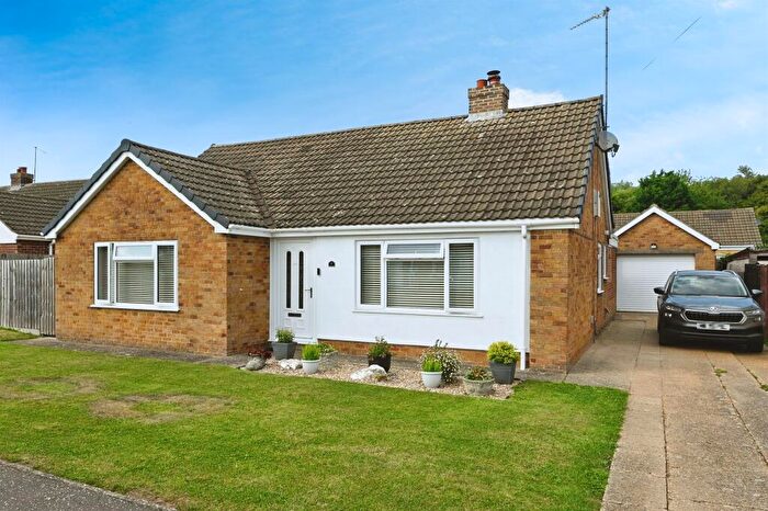 3 Bedroom Detached Bungalow For Sale In Willow Drive, Clenchwarton, King'S Lynn, PE34