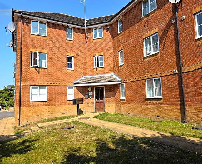 2 Bedroom Flat To Rent In East Stour Way, Ashford, TN24