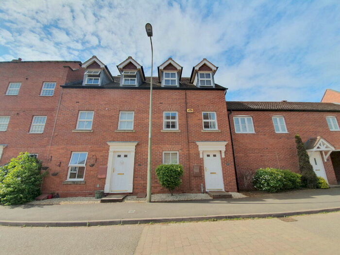 3 Bedroom Terraced House To Rent In Winter Gardens Way, Banbury, Oxon, OX16