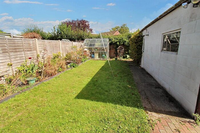 2 Bedroom Semi-Detached Bungalow For Sale In Swan Close, Aylsham, Norwich, NR11