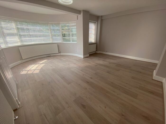 3 Bedroom Flat To Rent In Northwood Hall, Hornsey Lane, Highgate, London, N6