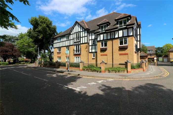 2 Bedroom Apartment To Rent In Lady Hamilton Court, Barnstaple Road, Thorpe Bay, Essex, SS1