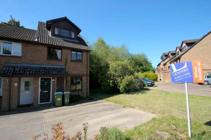 2 Bedroom Maisonette To Rent In Manor Fields, Horsham, RH13