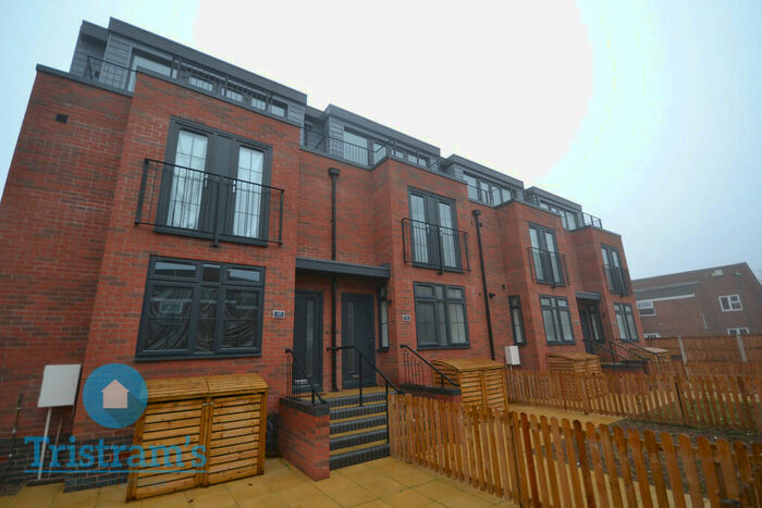 3 Bedroom Town House To Rent In Gregory Street, Nottingham, NG7