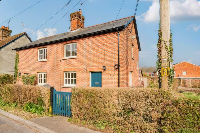 3 Bedroom Semi-Detached House For Sale In Castle Street, Cranborne, BH21