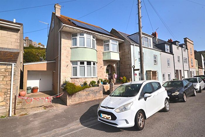 4 Bedroom Detached House For Sale In Chiswell, Portland, DT5