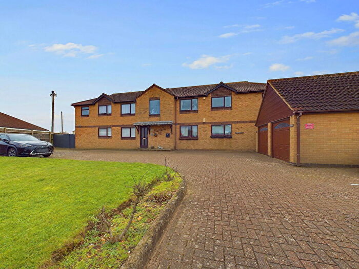 1 Bedroom Apartment For Sale In Brighton Road, Lancing, BN15