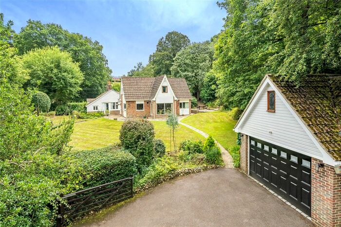 3 Bedroom Semi-Detached House For Sale In Shelleys Lane, Knockholt, Sevenoaks, Kent, TN14