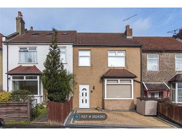 3 Bedroom Terraced House To Rent In Bayswater Road, Bristol, BS7