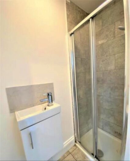 1 Bedroom Flat To Rent In Buslingthorpe Lane, Leeds, LS7