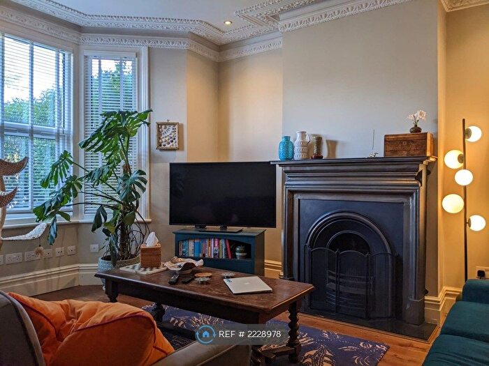 2 Bedroom Terraced House To Rent In Hillside Road, Bristol, BS5