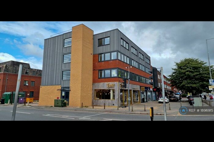 1 Bedroom Flat To Rent In Montrose House, Slough, SL1