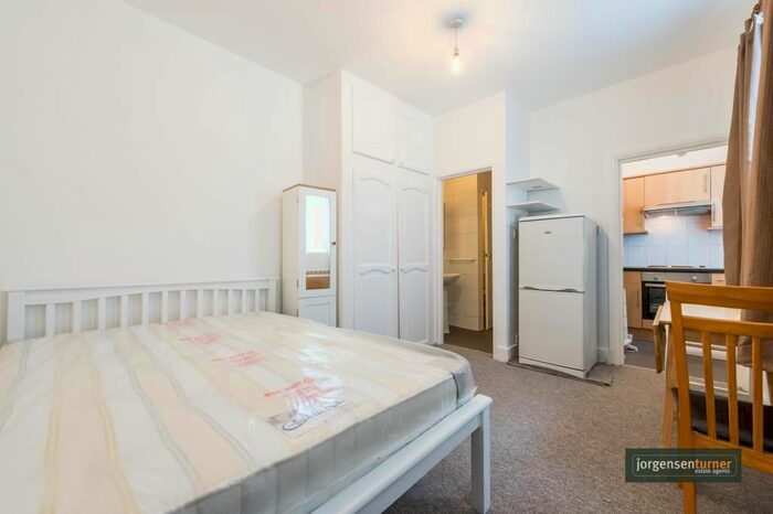 Studio To Rent In Uxbridge Road, Shepherds Bush, London, W12