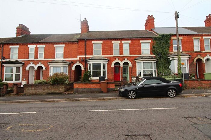 3 Bedroom Terraced House To Rent In Elsden Road, Wellingborough, NN8