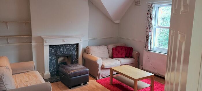 2 Bedroom Flat To Rent In Avon Road, London, SE4